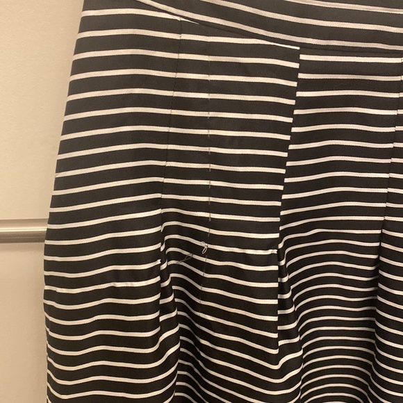 The Limited Black & White Stripped Pleated A-Line Skirt - Picture 6 of 6